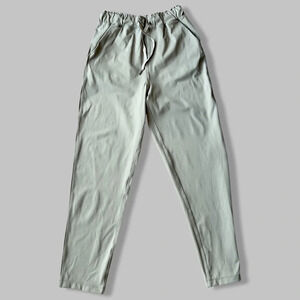 NWT Core by Carre Noir Stretch Cropped  Pants in Sage Green